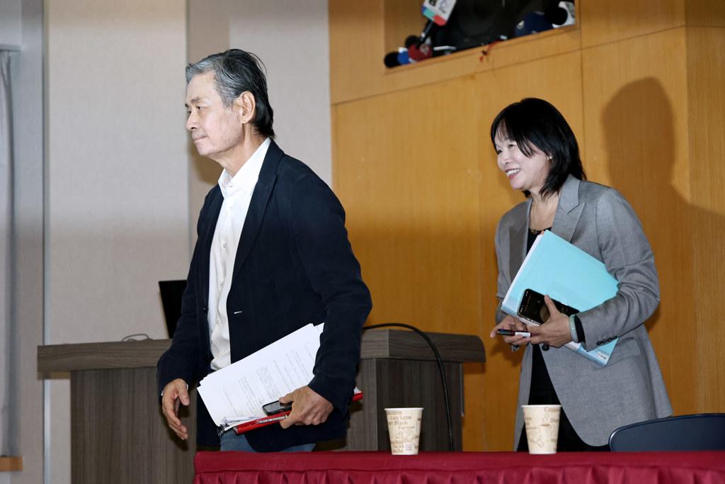 王光慈回应了，钱捐给马个人，马当时同意收下用于公务，现在却说没有！王光慈表示，