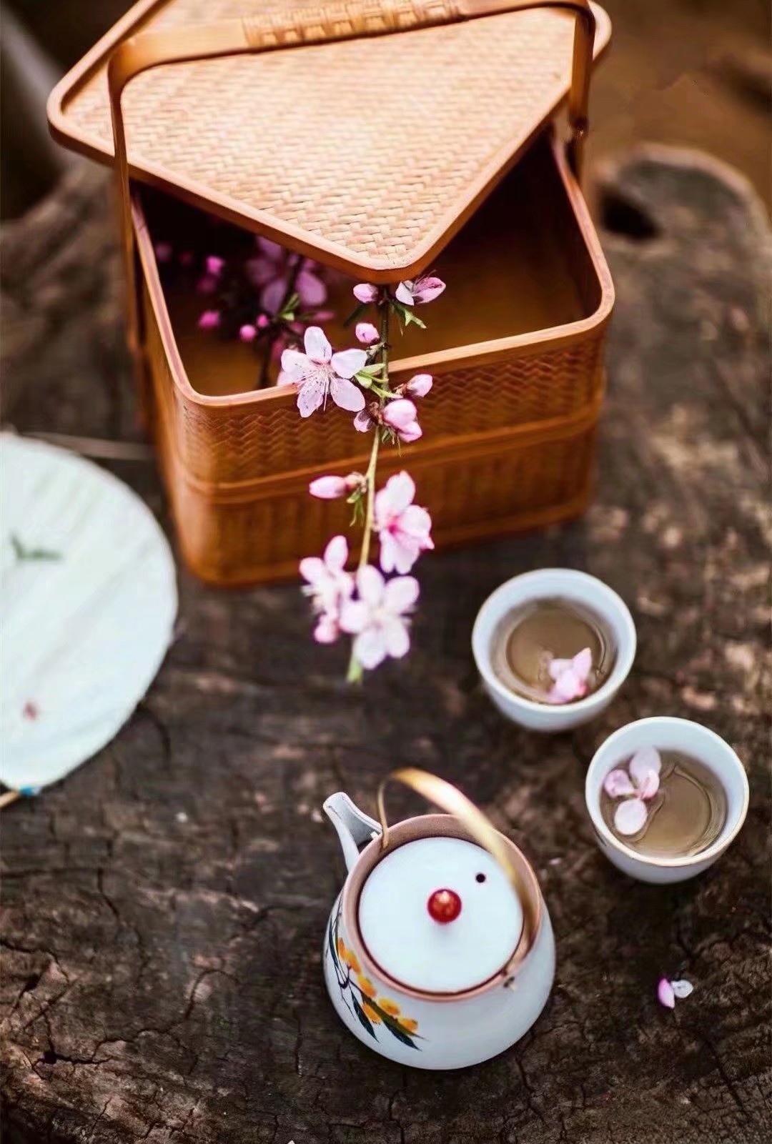 一位心理学家说：“恢复心情最好的方法，不是去旅游散心，也不是找人倾诉，而是每天给