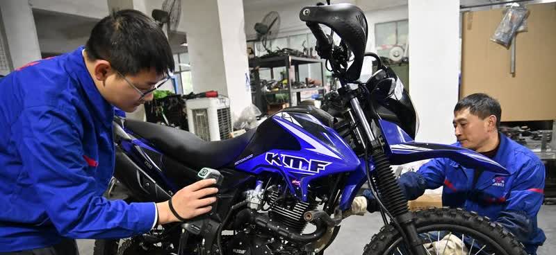 摩托车护杠，到底是“护车神器”还是“安全隐患”？摩托车护杠的安装在车主