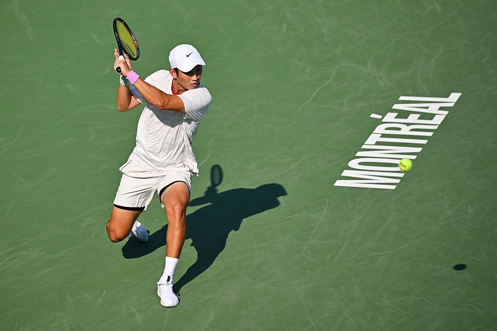 绝境连救5个赛点！商竣程2-1掀翻10号种子，改写中国男网历史！ATP1000