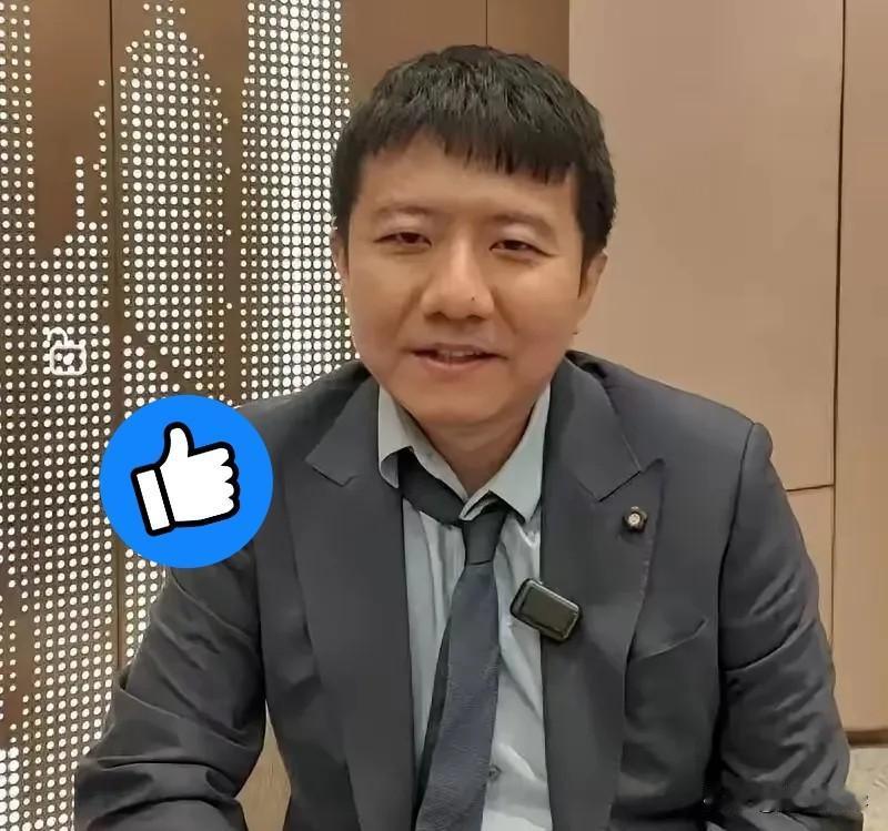 邓煜这个人，完全经不起细究，因为仔细查一查就会发现，她实在是太令人敬佩了。