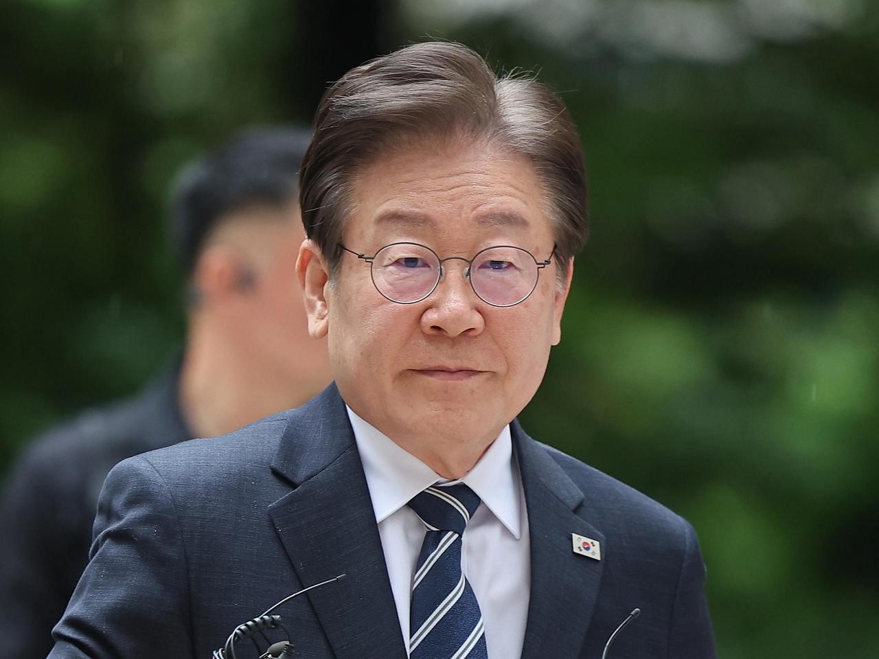 韩国想堵死中国？韩国拉来中亚五国签70项协议，190亿美元合同落地，想绕开中国抢