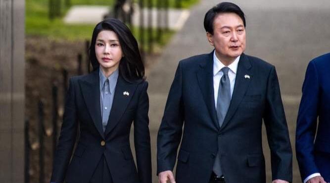 果然被我猜中了！李在明可能是韩国历史上最厉害的总统之一，因为他亲手让前总统尹锡悦