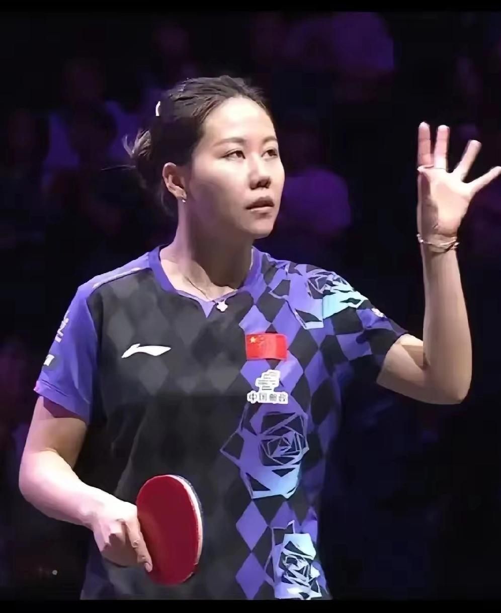 莎莎得知，张本美和获得了冠军，很坦然，也很不是滋味。莎莎很自信，也很委婉的说："