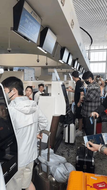 五米定律！五米之内有大头的地方，就一定能看到莎莎！头头好可爱，听到有对话，立