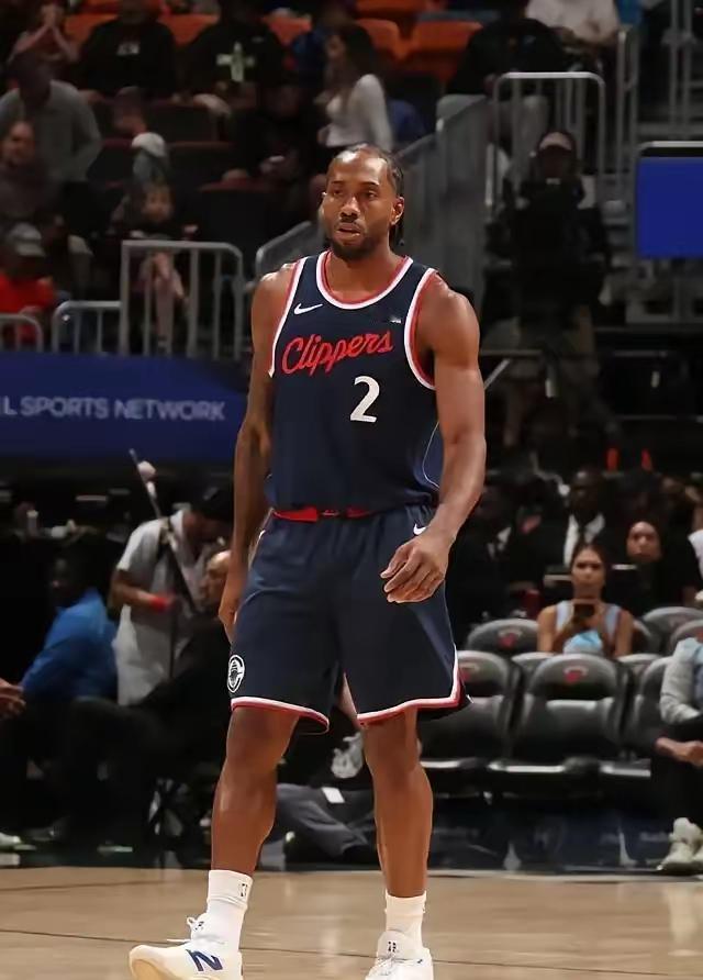 也就热火还敢要莱纳德，恶人还得狠人治热火在希罗回归后战绩下滑了，莱利和斯波讨