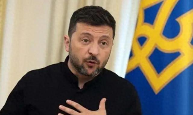 有人说：“泽连斯基现在最后悔的就是当年没听中方的。”如今，泽连斯基也知道大势已去