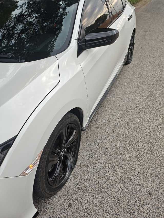 起飞失败了今天干马路牙子上了，前后轮胎报废，轮毂要修复，保险轮胎轮毂不赔，自费