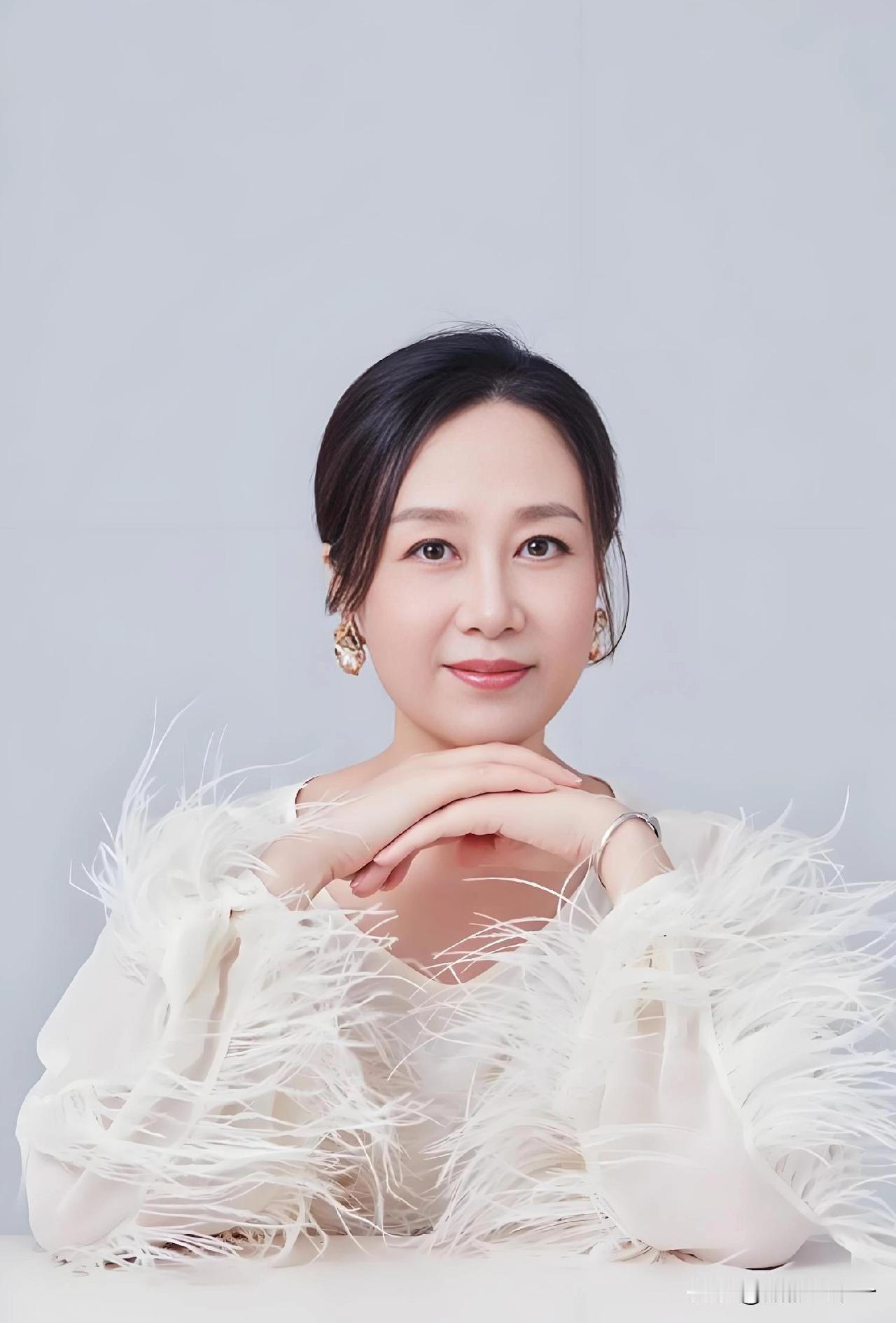 大家有没有觉得，就演唐嫣老妈这演员吴玉芳，只要是她演的剧，无论在剧中演谁