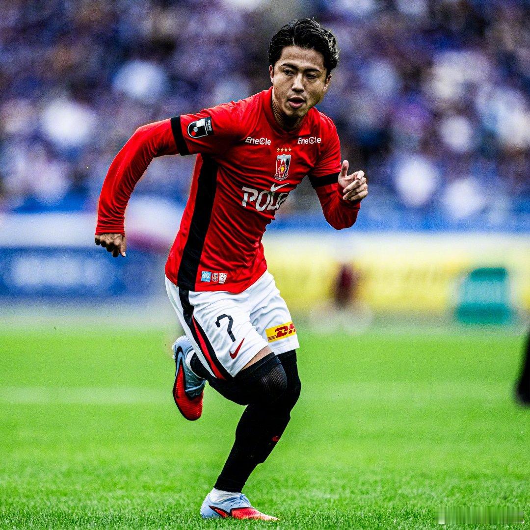 【时隔1617天重回职业舞台】本轮日职联，横滨水手4比0浦和红钻，26岁的浦和红