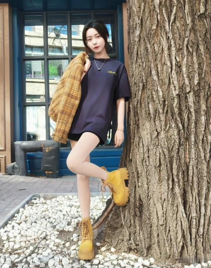 如何看待女生穿丝袜