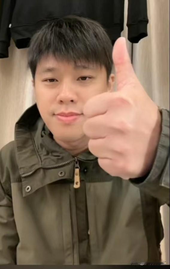 很多人想买葛斯齐手里的东西？平台也问过葛斯齐？湾湾博主直播时说:“葛斯齐为了