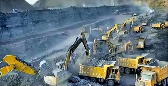 美国不担心稀土卡脖子了？一个华裔科学家，帮他们搞了无稀土磁铁 老美这次炒作的