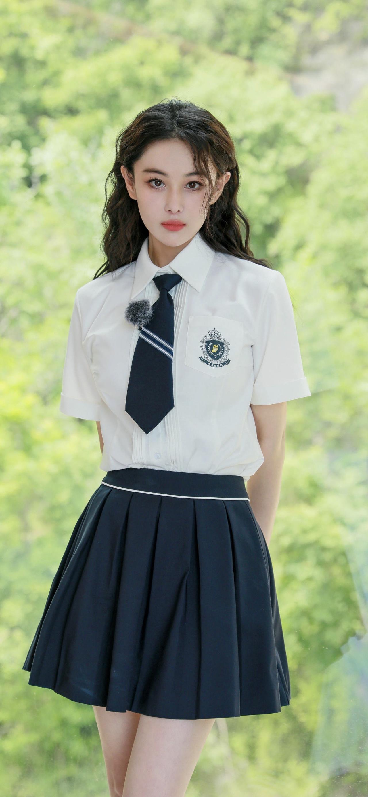 美女壁纸-第6060期-张馨予