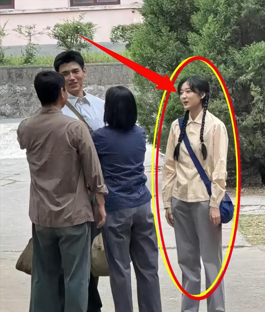 庆功宴吃到一半，导演电话打来说你的角色没了。孙千筷子上的虾突然就凉了。那是《