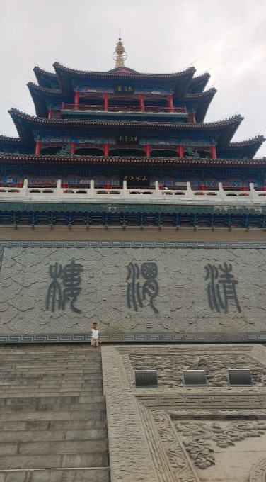 异地夫妻，两三个月回来一次，他每次回来前，我都很期待！每次回来前几天关系都很好，