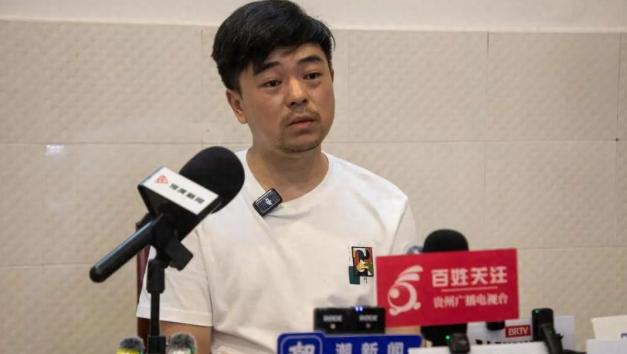 四川“花坛藏尸案”受害者儿子痛哭：我妈被凶手塞花坛风吹日晒28年，她花的每分钱都