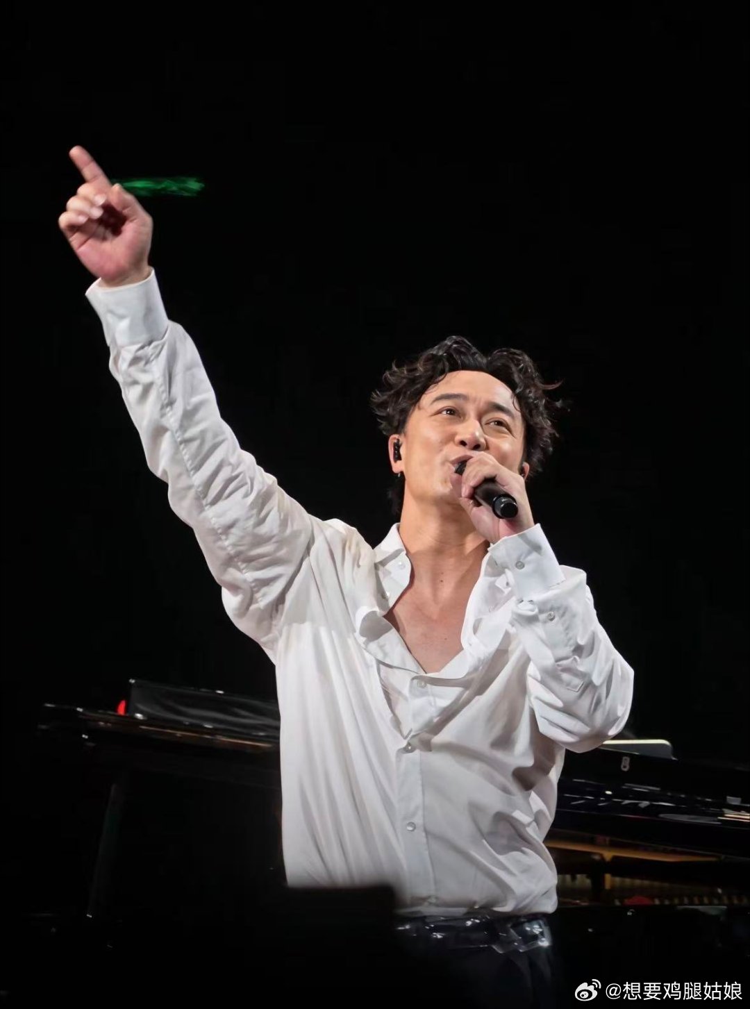 陈奕迅演唱会发个帅哥！