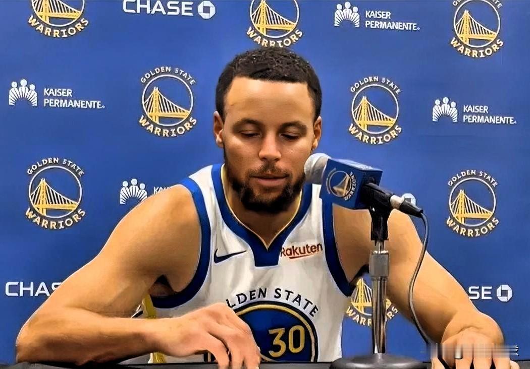 库里赛后主动承认错误！今天勇士以109-114不敌步行者，遭遇两连败。赛后，