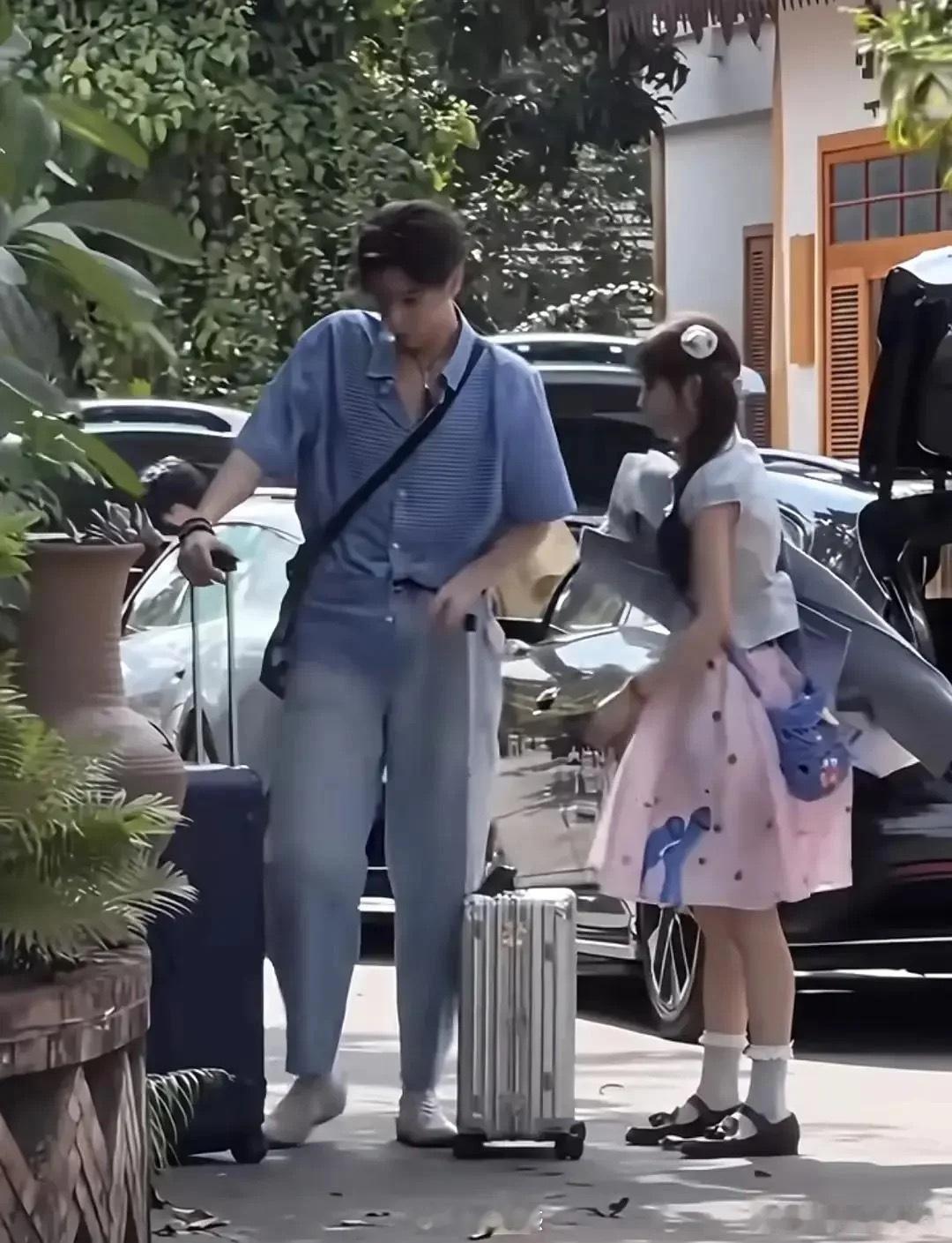 这身衣服给田曦薇整成婴儿了