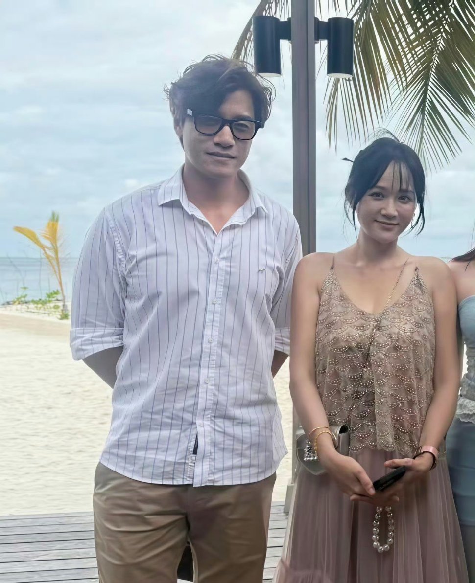 47岁陈乔恩和老公在马代被偶遇，结婚四年享受丁克生活​