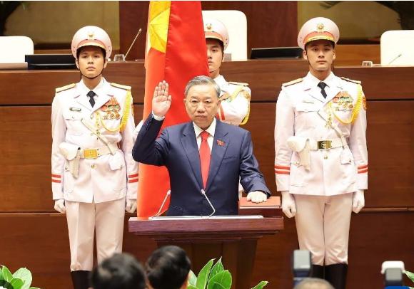 南海警报拉响！路透社突然曝出猛料，美国智库用卫星图像实锤：越南在南沙群岛偷偷搞了