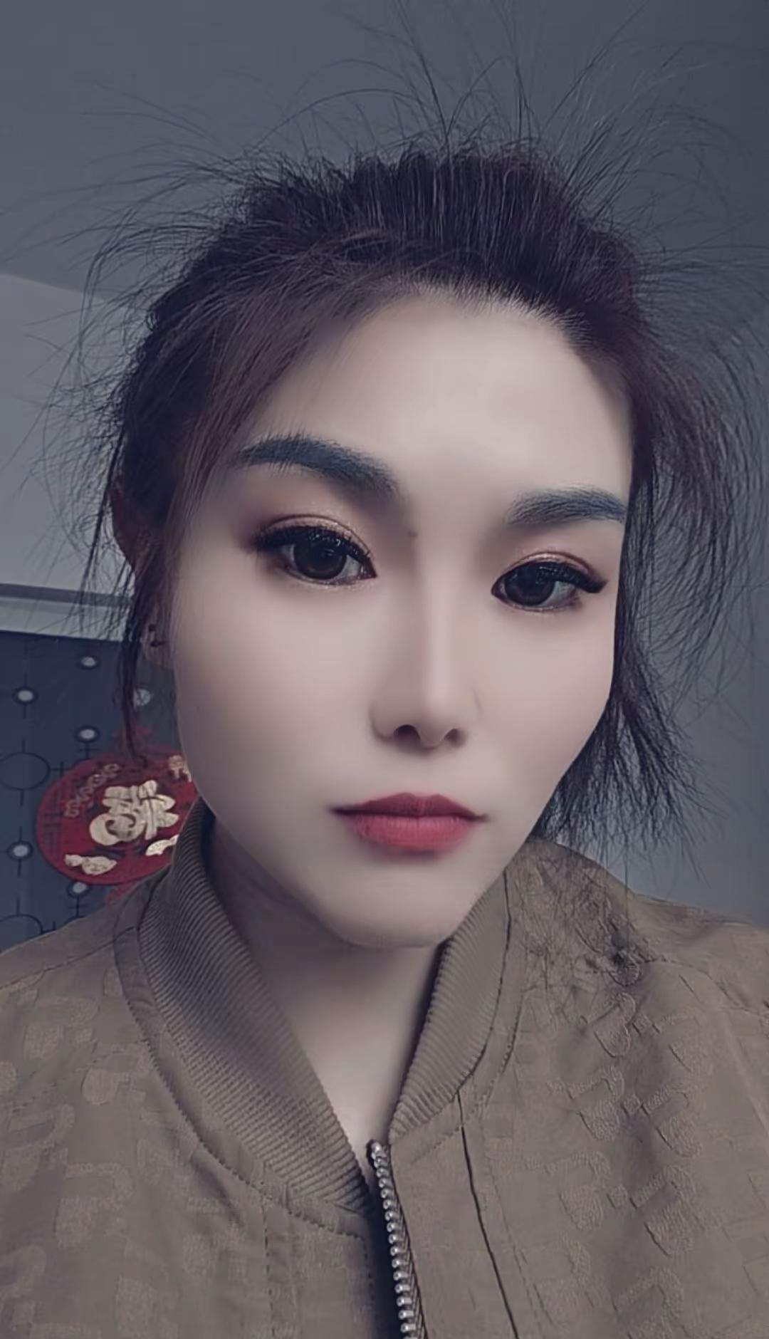 我会反省自己的眼光和见识，但绝对不会怀疑自己的善良和真诚。