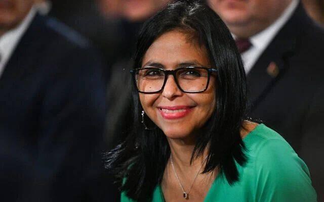 以为迎来救赎的委内瑞拉人，如今终于看清真相：所谓“民主新政权”，不过是美国绑走马