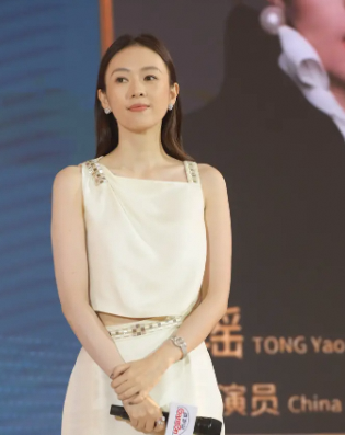 上海电视节开幕，檀健次以青年推广大使身份亮相
