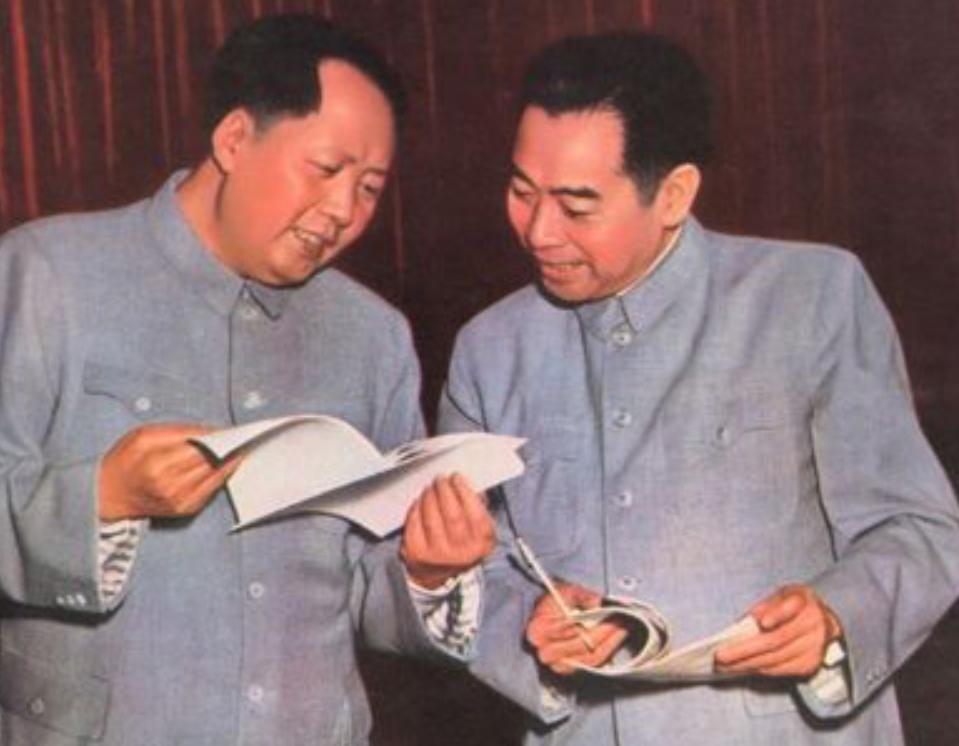 毛主席这一生最重要的，就是在最关键时刻，说服了周恩来总理！遵义会议开完，周
