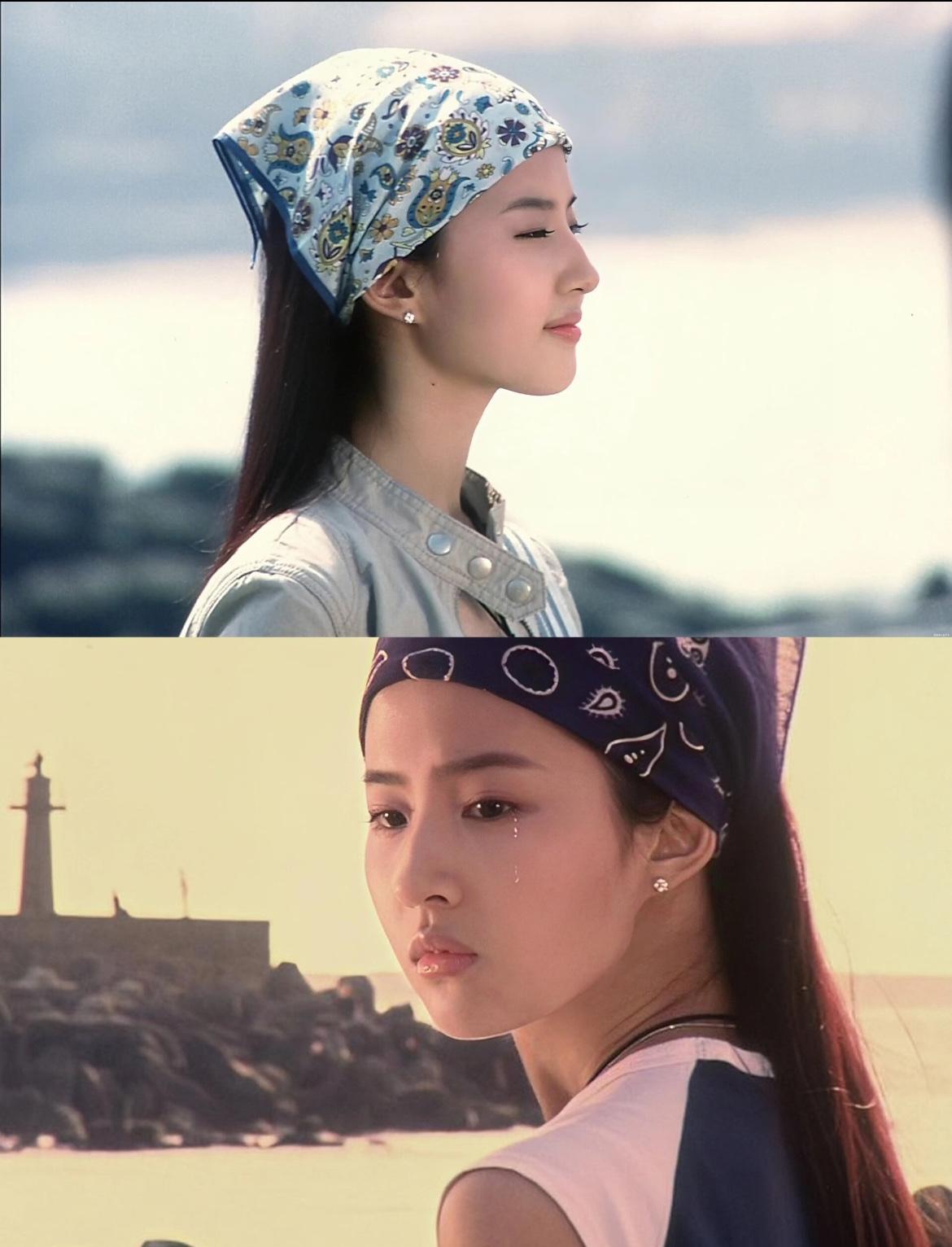 2002年许绍洋在《海豚湾恋人》里扎头巾是王子。2024年你照镜子扎头巾像村口二