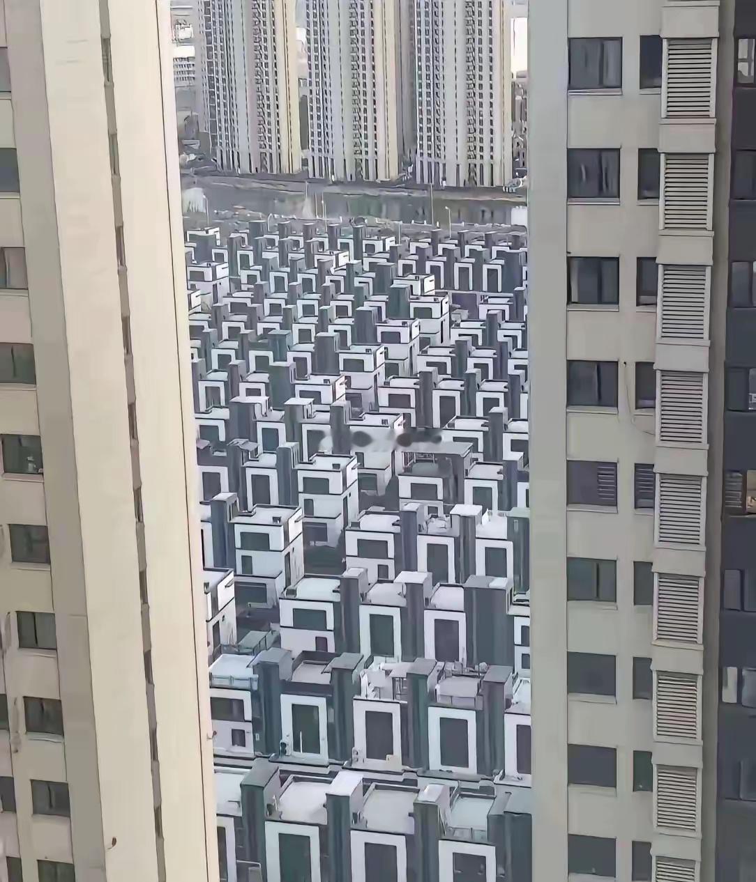 人鬼情未了小区，这房子能卖的掉？