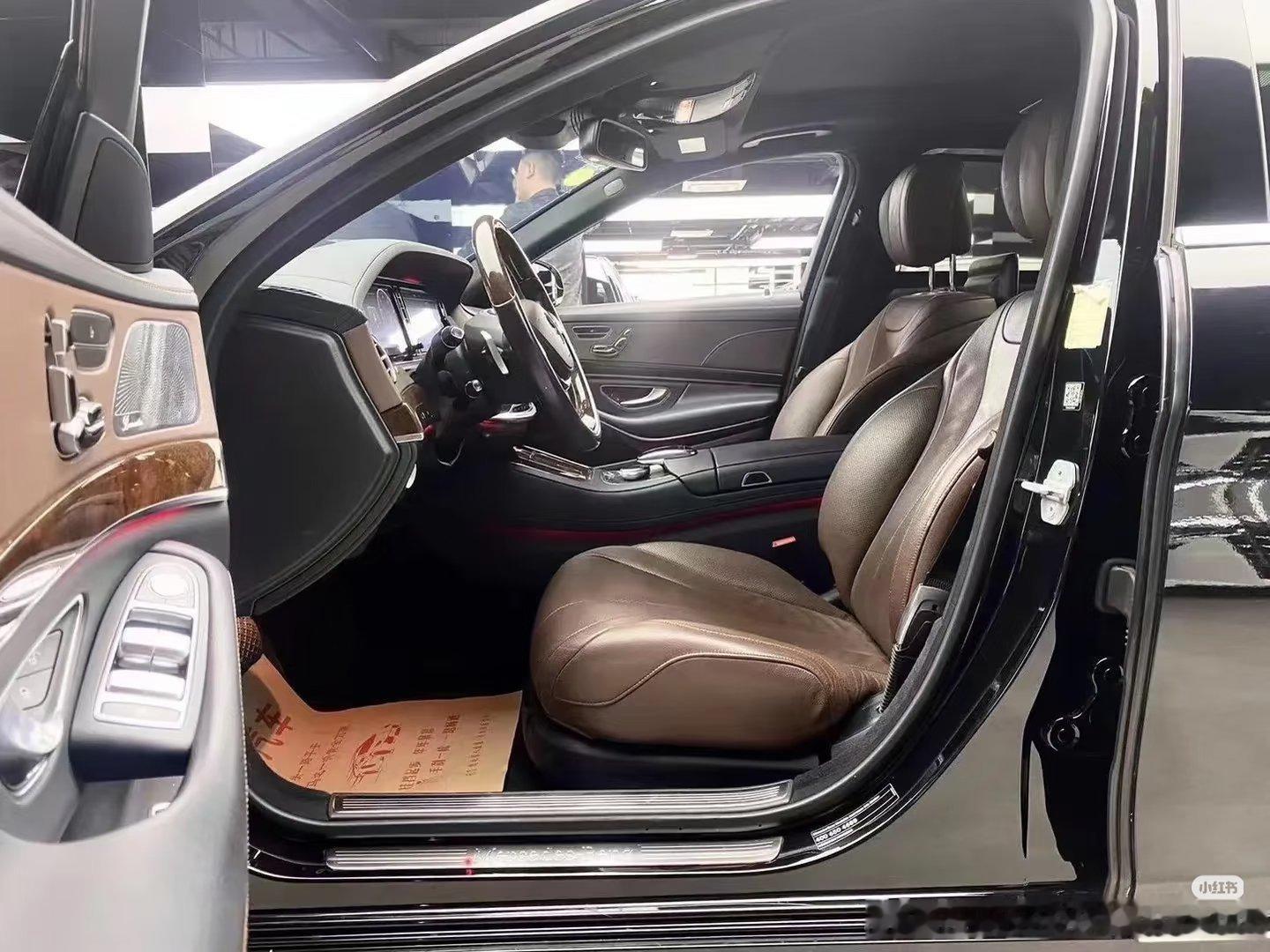 这辆开过的奔驰S320L，3.0T的排量，安全行驶7万公里，全车原版原漆，配置丰富，柏林之声音响效果