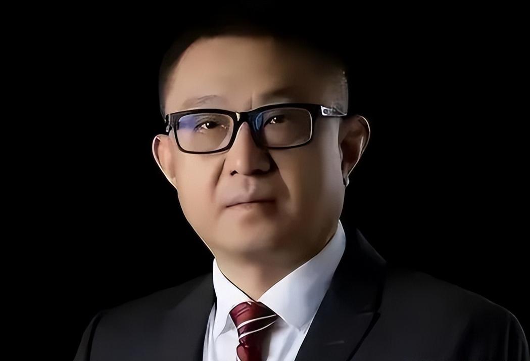 2020年，“核酸大王”张核子借疫情牟利，让国家资金短缺，通过核酸检测造