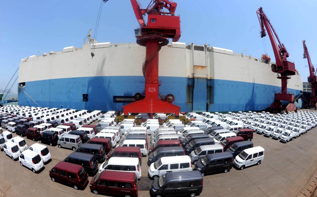 小米被吐槽卖不动了，国内卷的不行，国外却杀疯了，中国汽车步入黄金出口期