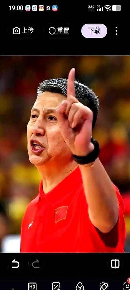 中国男篮选人最残酷的真相：专杀神射手。热身赛三分神准的程帅澎，27岁逆袭的