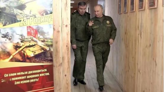 美国为什么选在这个时候“出卖”乌克兰？原因其实很简单，假如不趁着现在“卖个好价钱