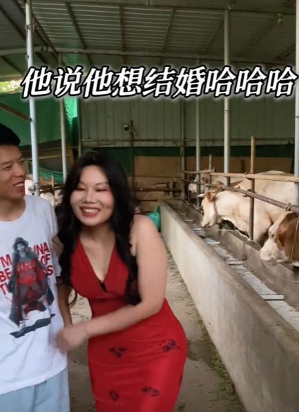 婚前婚后反差到底有多大？老婆变老娘一点不夸张。上一秒还是V领大波浪女神，下一秒就