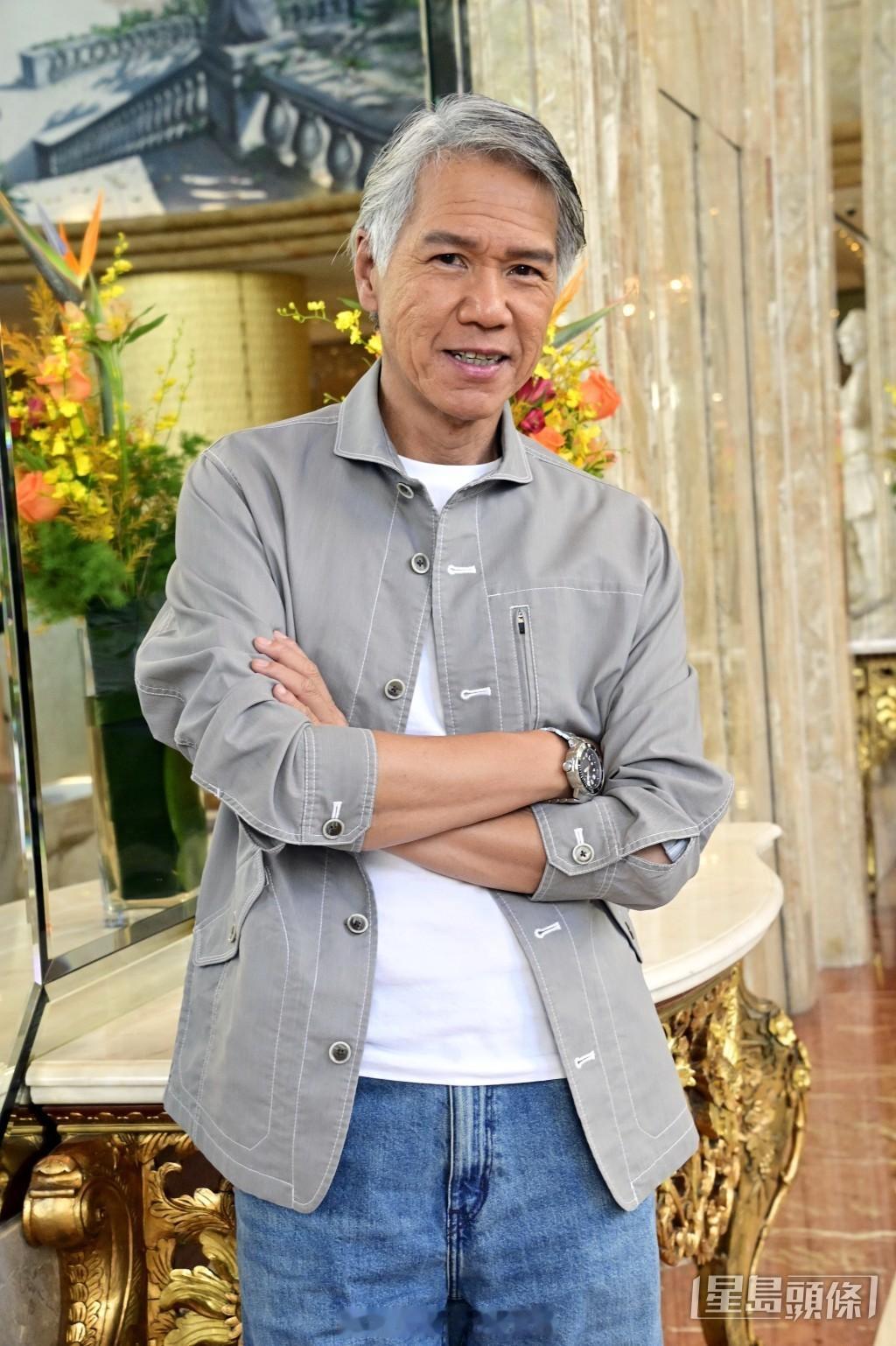 星岛：林嘉华37岁老板儿子罕有露面脸上两个特征跟父亲一模一样如同饼印加拿大豪