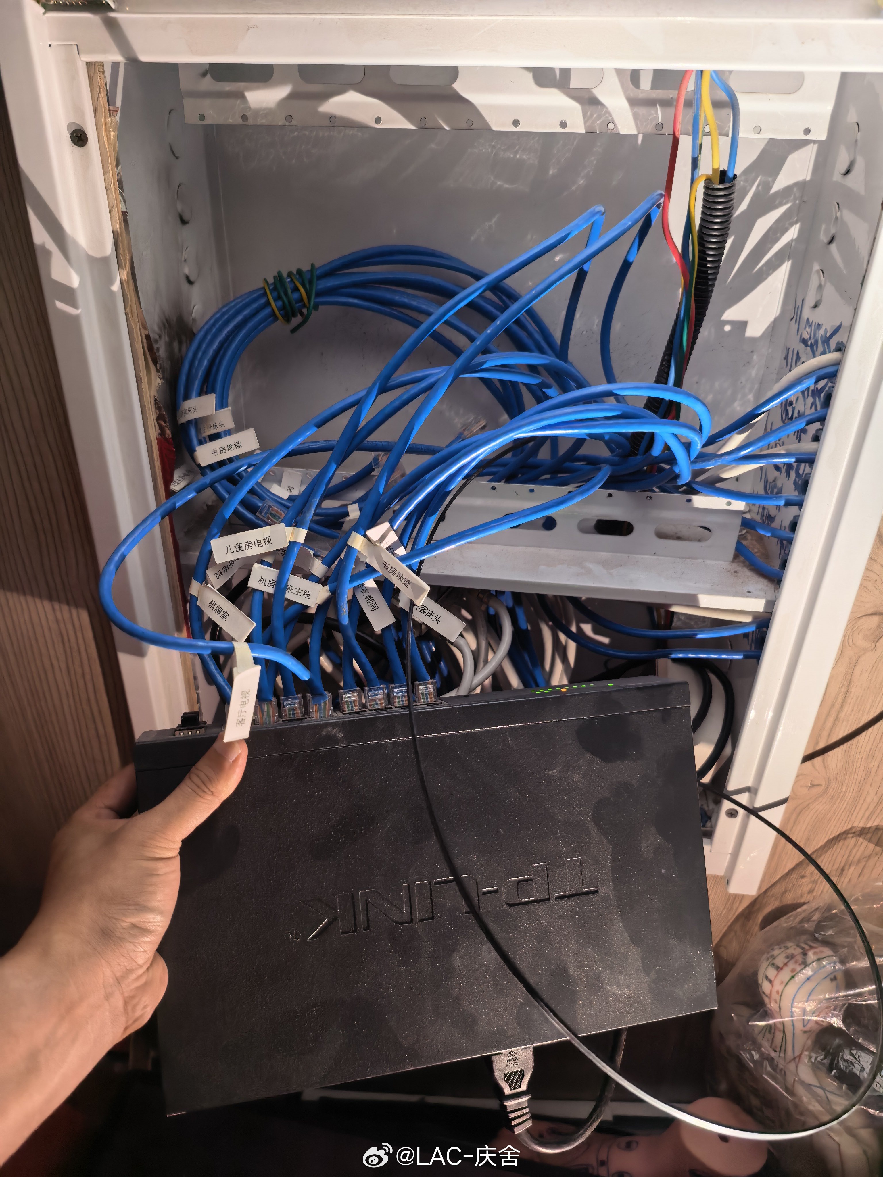 北京拆下来的AP废物利用了清明回浙江扫墓，带回老家装上了老家的户型大，之前装了1