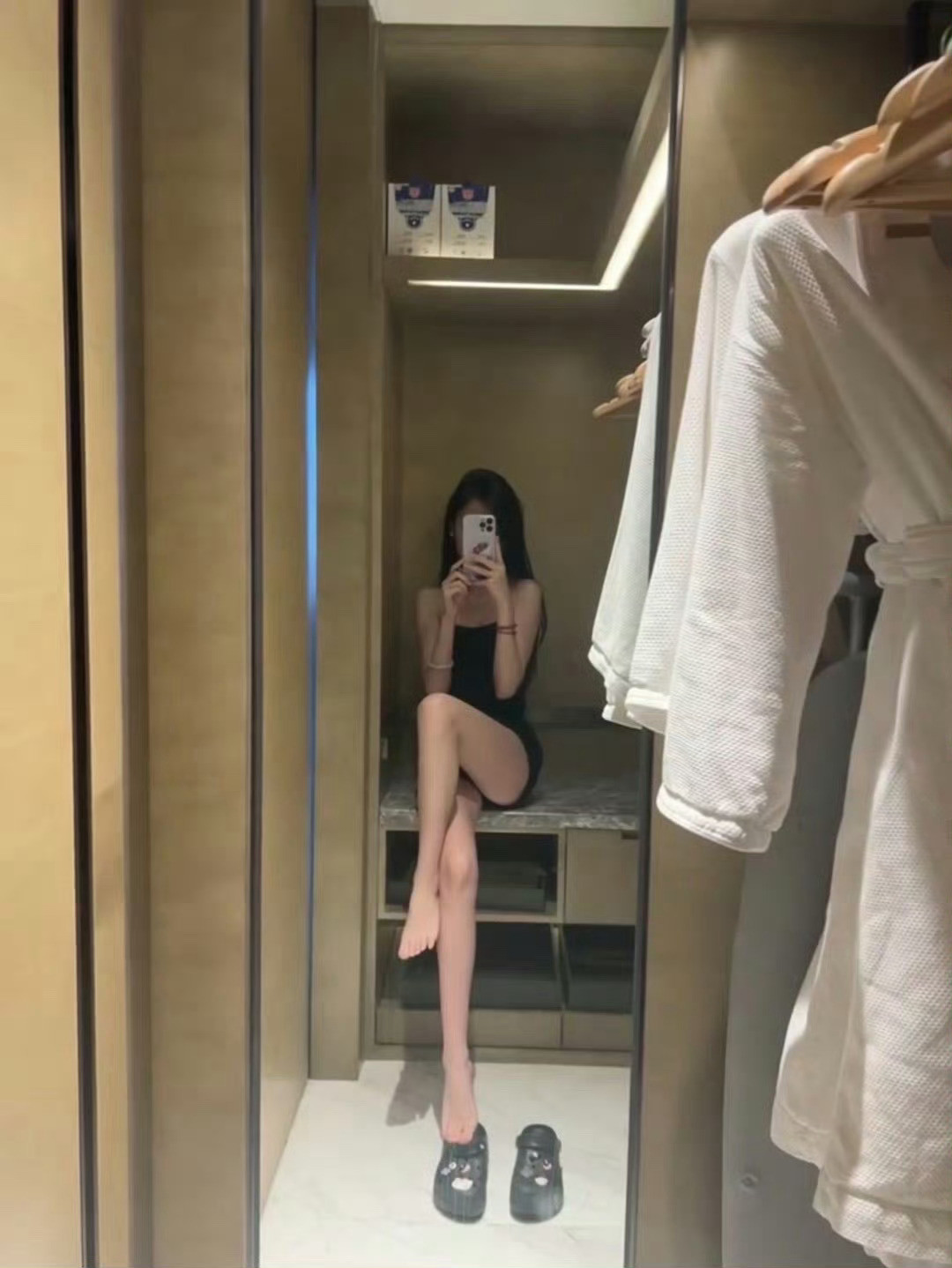 这个点不睡还在等什么？