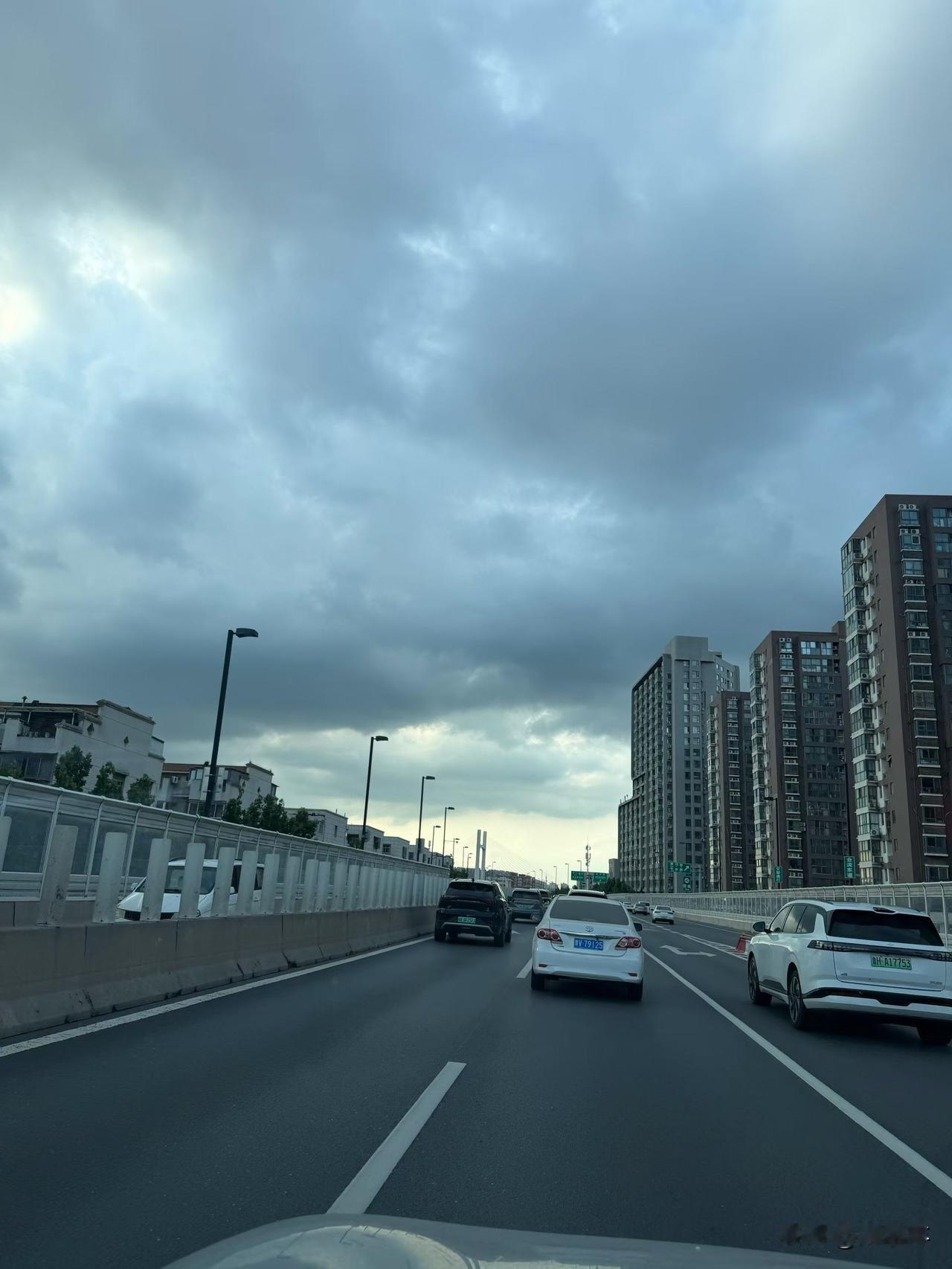 a股自2024年2月以来的这一轮科技牛市，基本结束了！七月各大指数的调整，就是