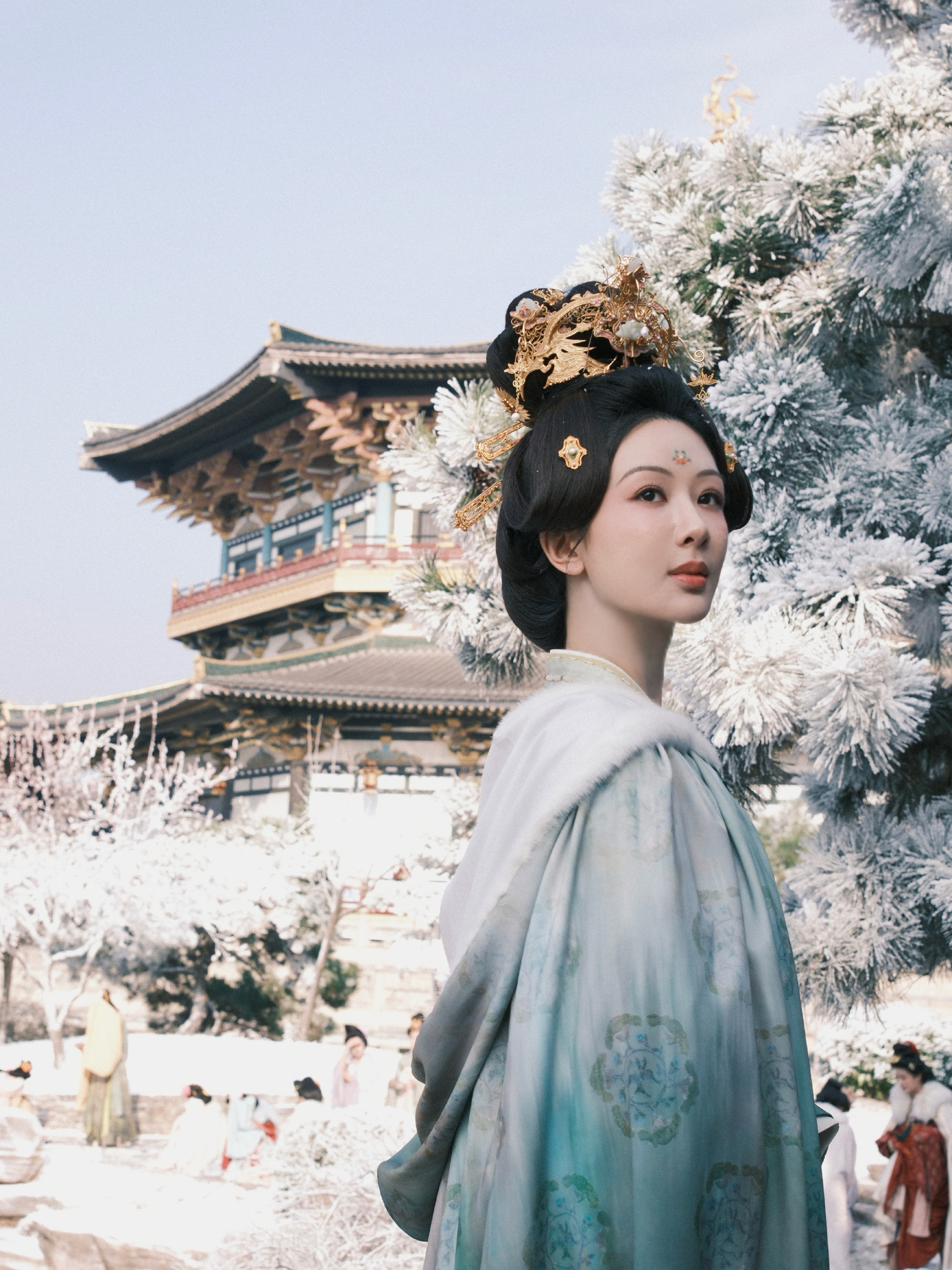 李现八年为杨紫庆生李现晒何惟芳为杨紫庆生李现晒何惟芳为杨紫庆生，感情好好​​