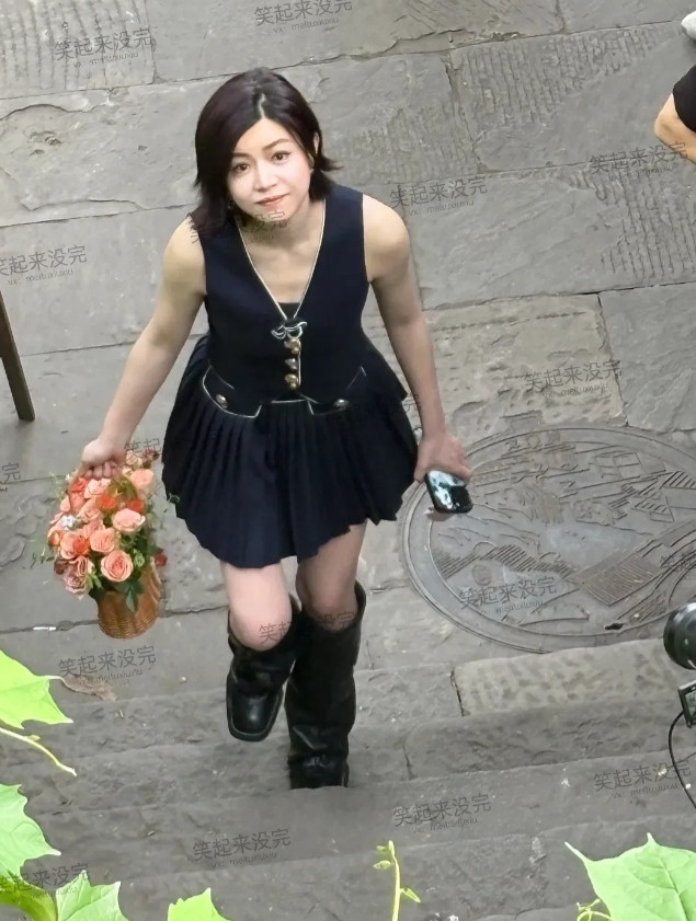 可能我审美不行，总感觉演员陈妍希有点土气，长相很普通很普通，没有大家夸得那么漂亮