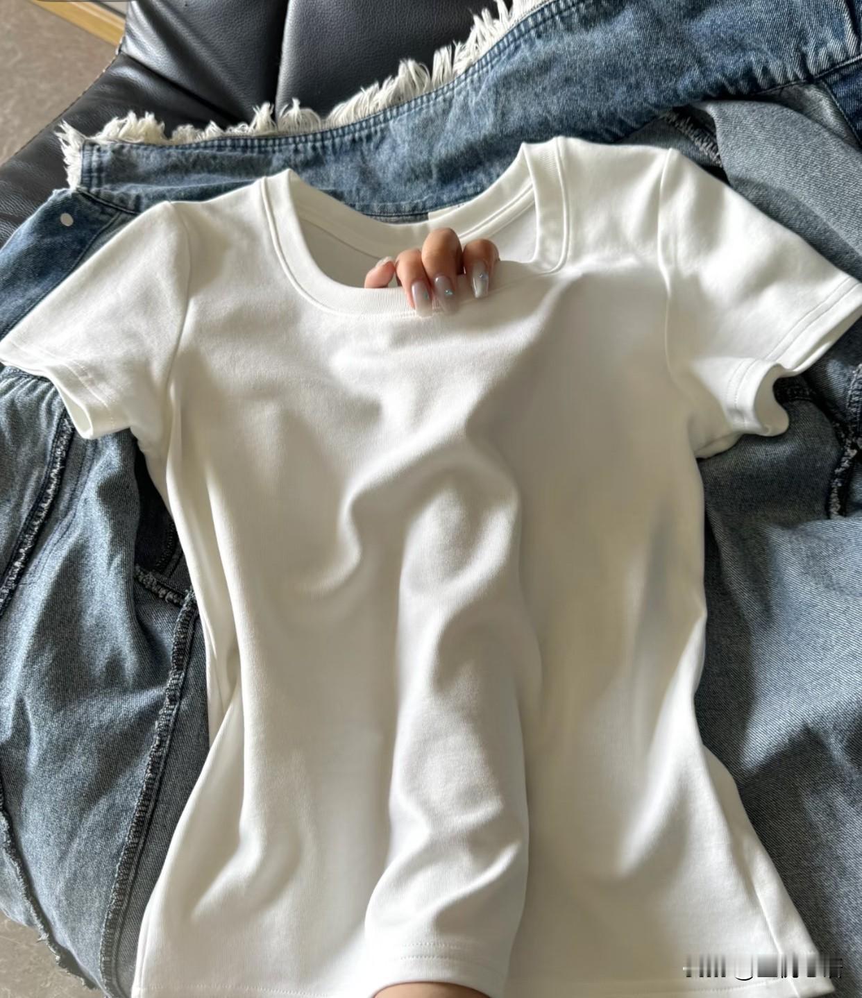 福建人：我们的短袖比羽绒服耐用！谁懂啊！福建这天气太离谱了！4月就套短袖，