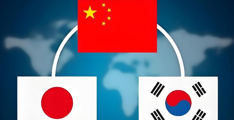 有外国网友提问：如果日韩联手，中国能撑多久？一位日本网友表示如果日韩联手对中国开