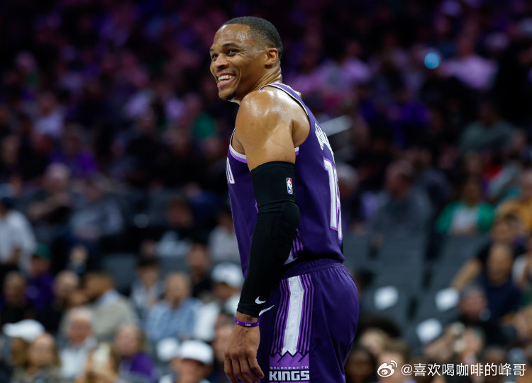 近日，贝弗利在节目中谈到了威少。贝弗利认为威少是历史第二控球后卫，仅次于库里，贝