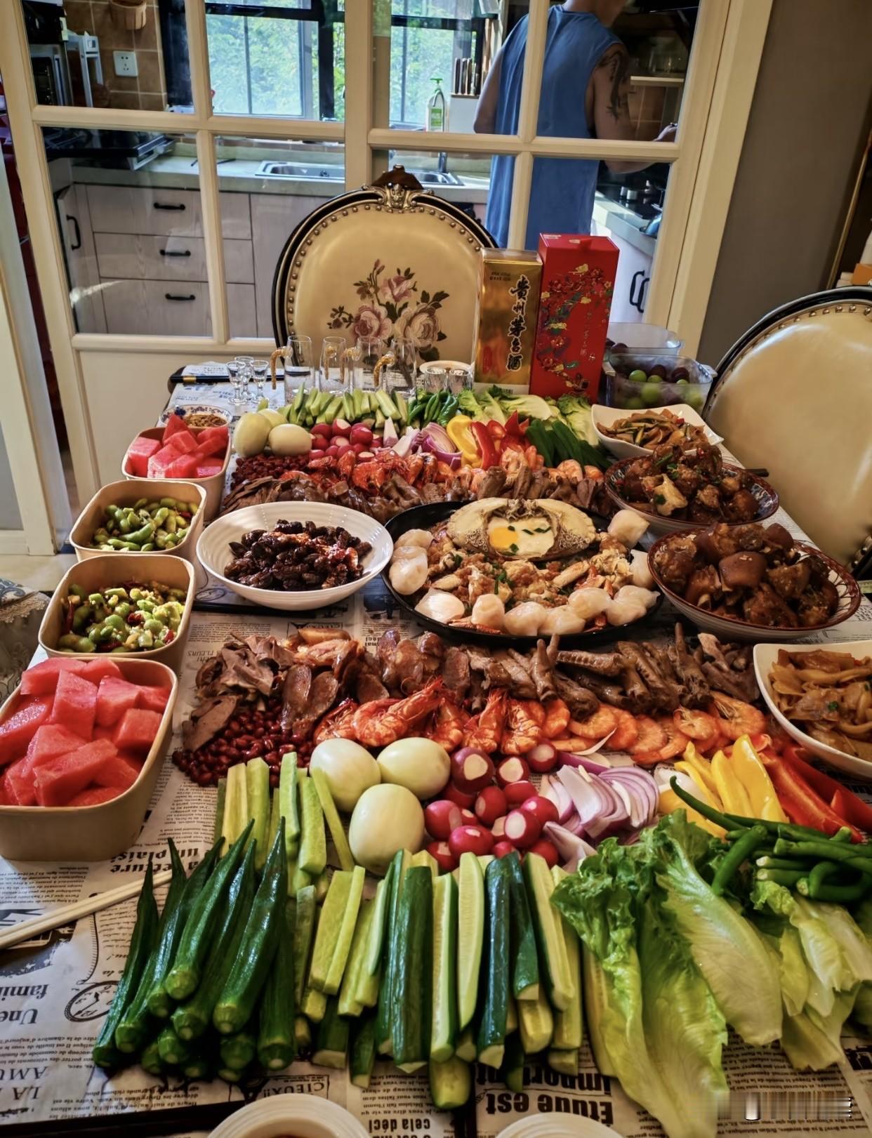 哇塞，这是什么地方的吃法啊？看这阵仗有点满汉全席的味道啊！