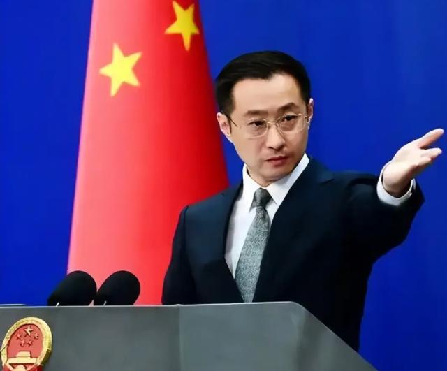 🌙中国外交部正式宣布，2月9日，中国外交部正式发布消息：外交部长王毅将于2月1