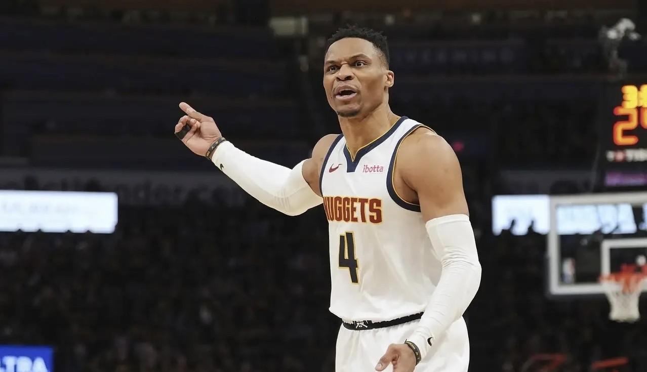 20号NBA，一大早传来两个不可思议的消息。1、76人今夏想搞大动作据ESP